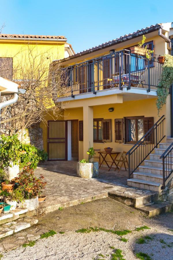 Apartments Redenta Tar-Vabriga Bagian luar foto